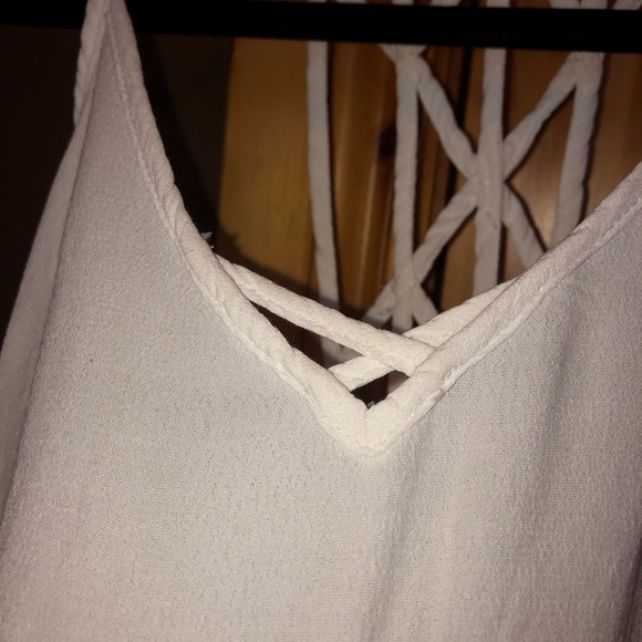 DETAILED WHITE TANK TOP - Picture 2 of 4